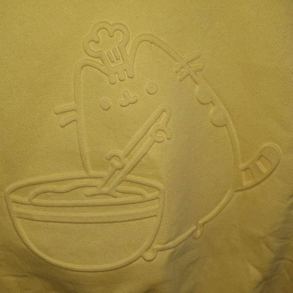 💛NWT Pusheen Box Exclusive Embossed Sweatshirt💛